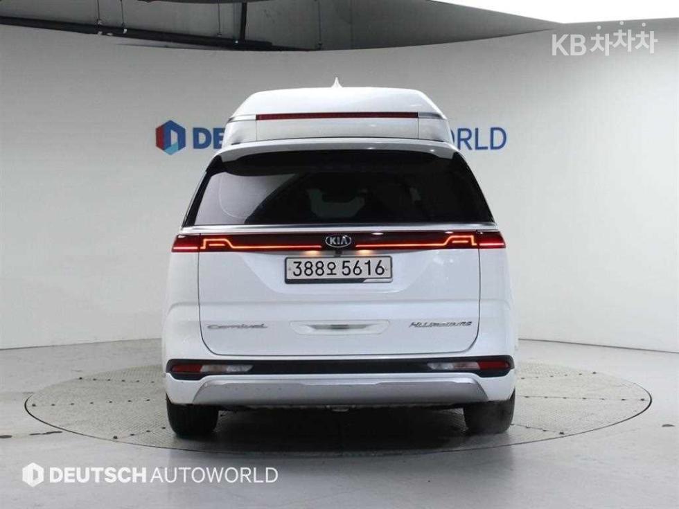 Kia Carnival — miniaturë 4