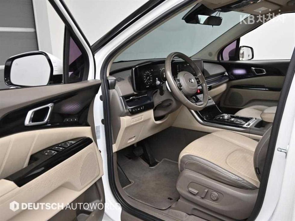 Kia Carnival — miniaturë 11