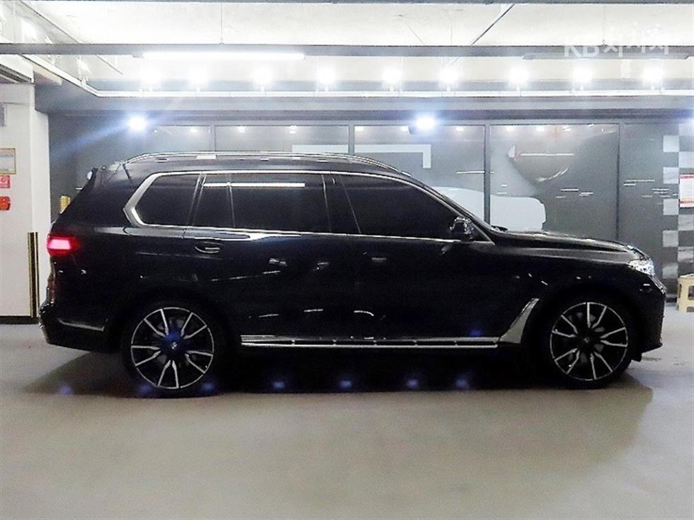 2021 BMW BMW X7(G07) photo