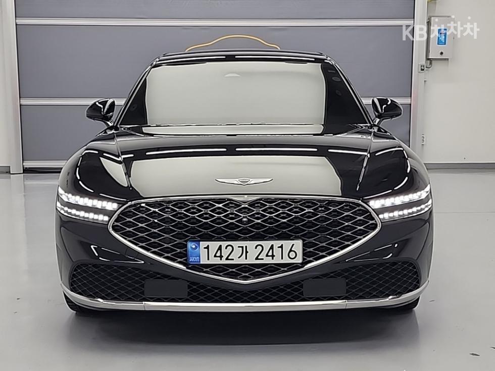 Genesis G90 — miniaturë 2