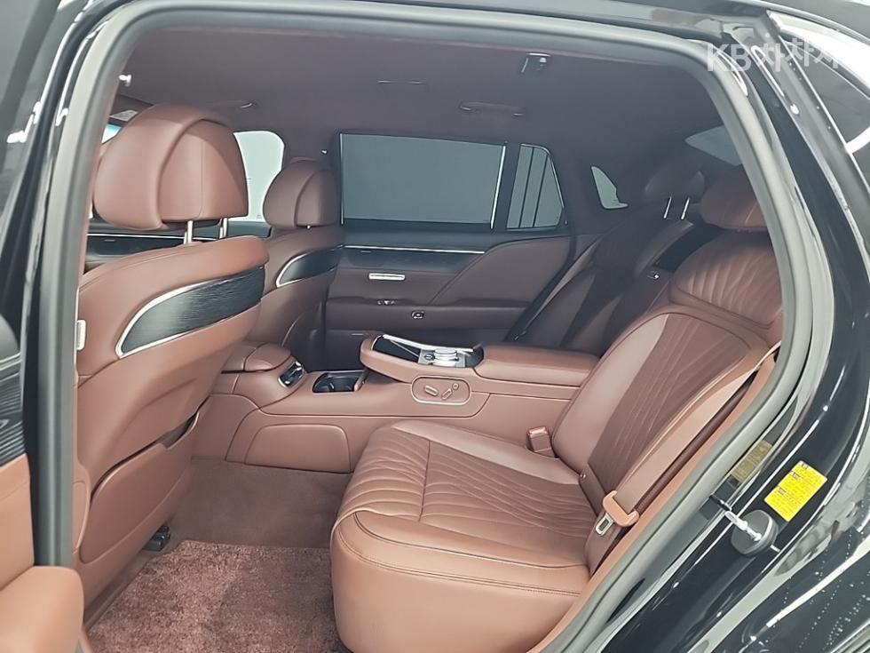 Genesis G90 — miniaturë 12
