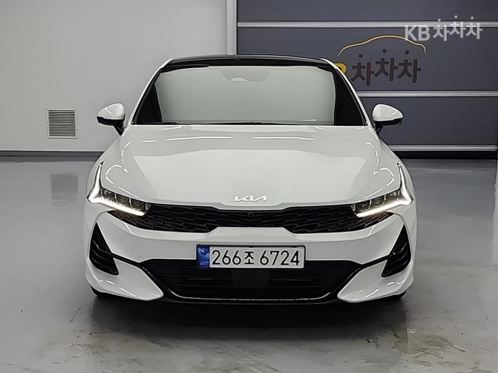 2023 Kia K5 3 photo