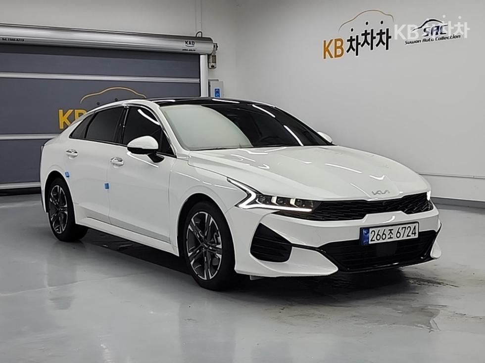 2023 Kia K5 3 photo