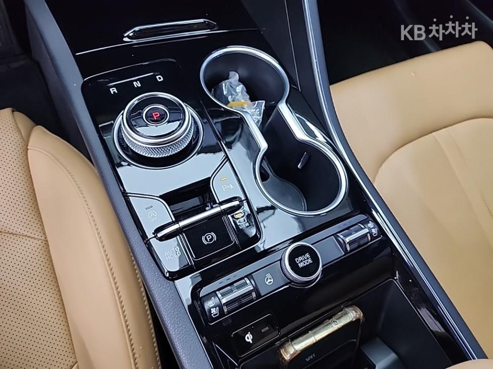 2023 Kia K5 3 photo