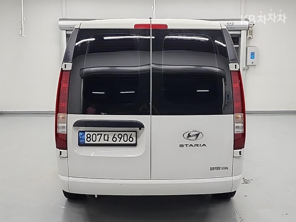 Hyundai Staria — miniaturë 3