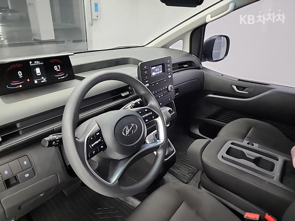 Hyundai Staria — miniaturë 7