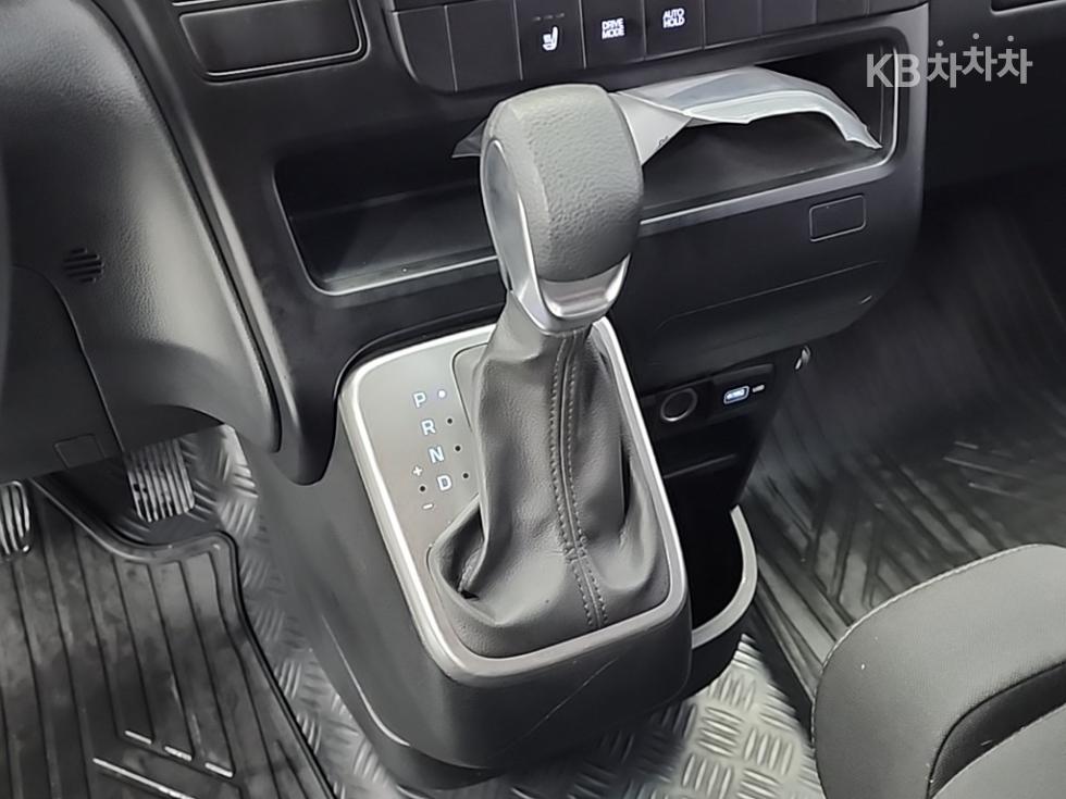 Hyundai Staria — miniaturë 8