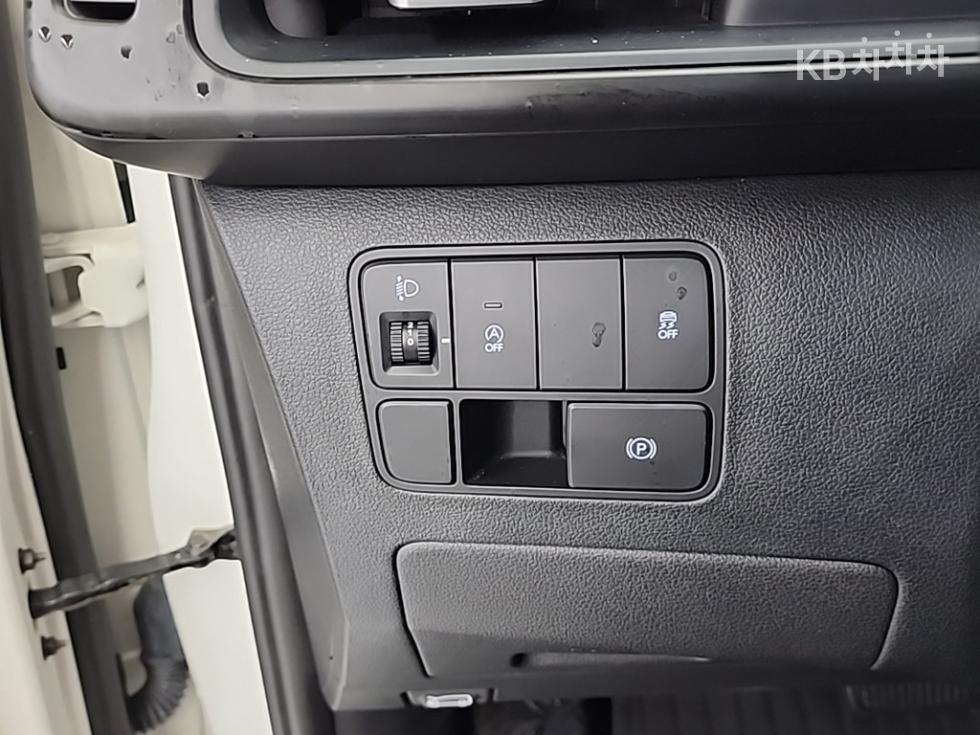 Hyundai Staria — miniaturë 15