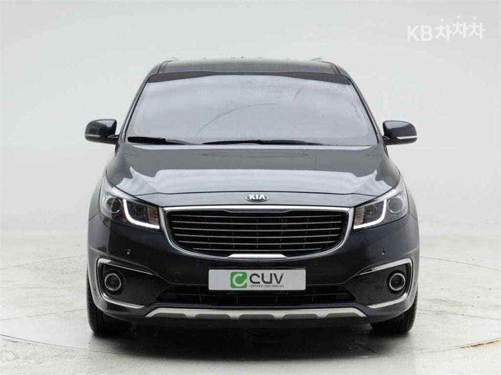 Kia Carnival — miniaturë 2
