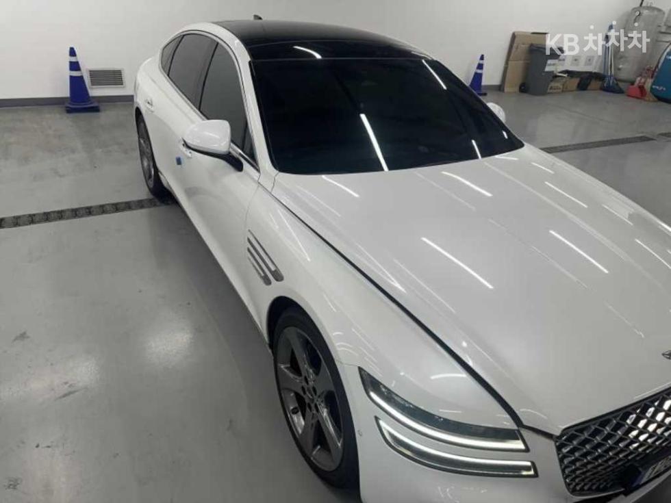 Genesis G80 — miniaturë 3