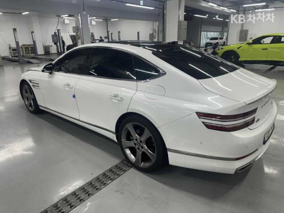 Genesis G80 — miniaturë 4