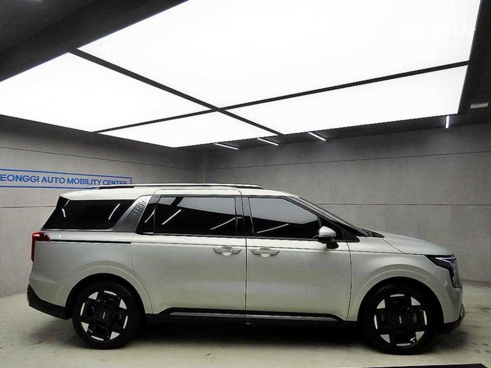 Kia Carnival — miniaturë 2