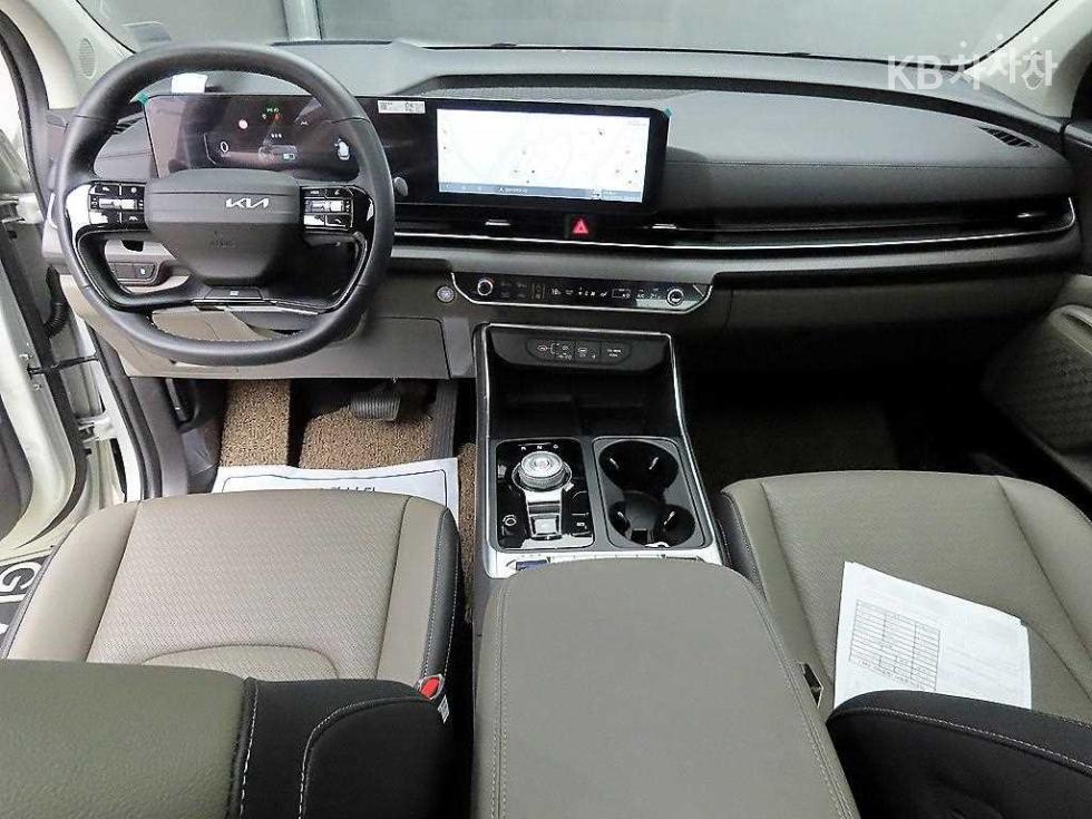 Kia Carnival — miniaturë 7