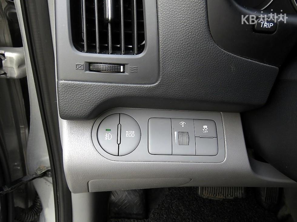 Hyundai Starex — miniaturë 9