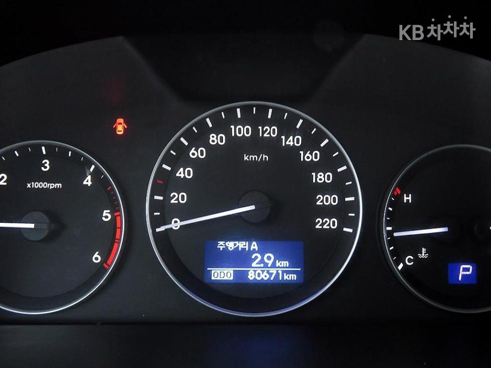 Hyundai Starex — miniaturë 12