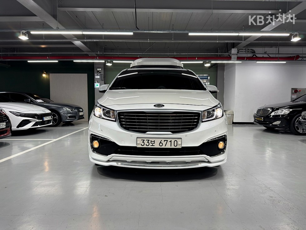Kia Carnival — miniaturë 2