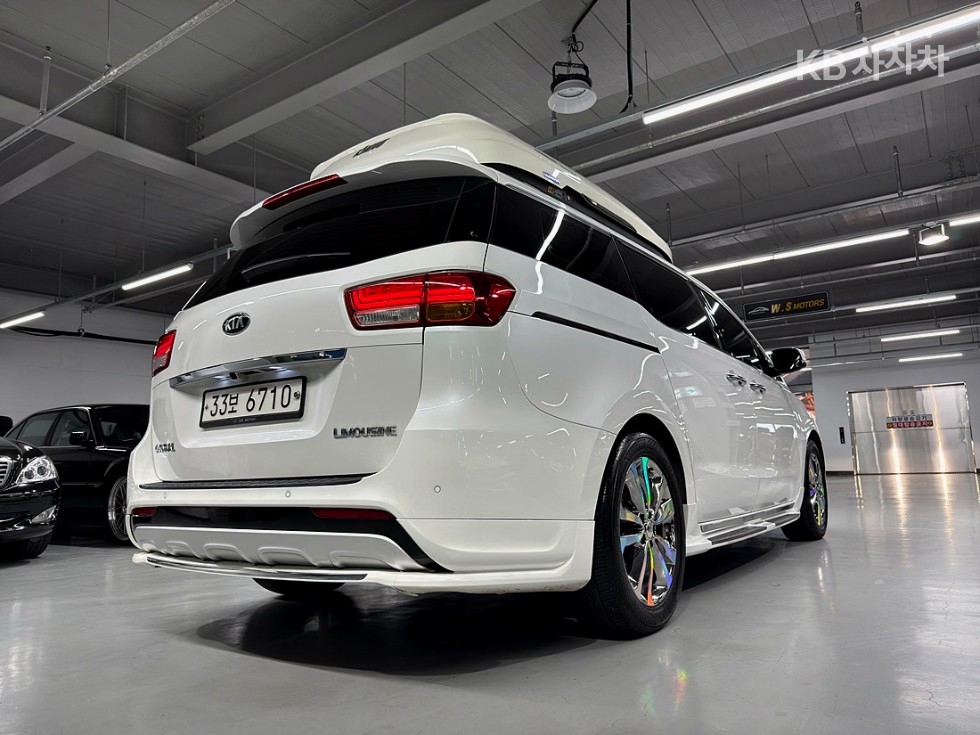 Kia Carnival — miniaturë 5