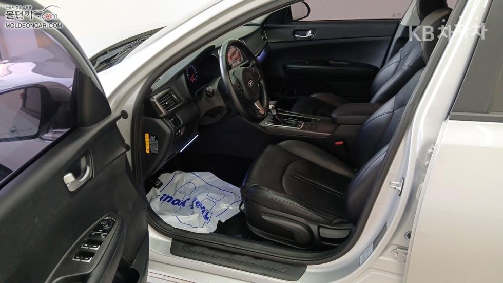 Kia K5 — miniaturë 9