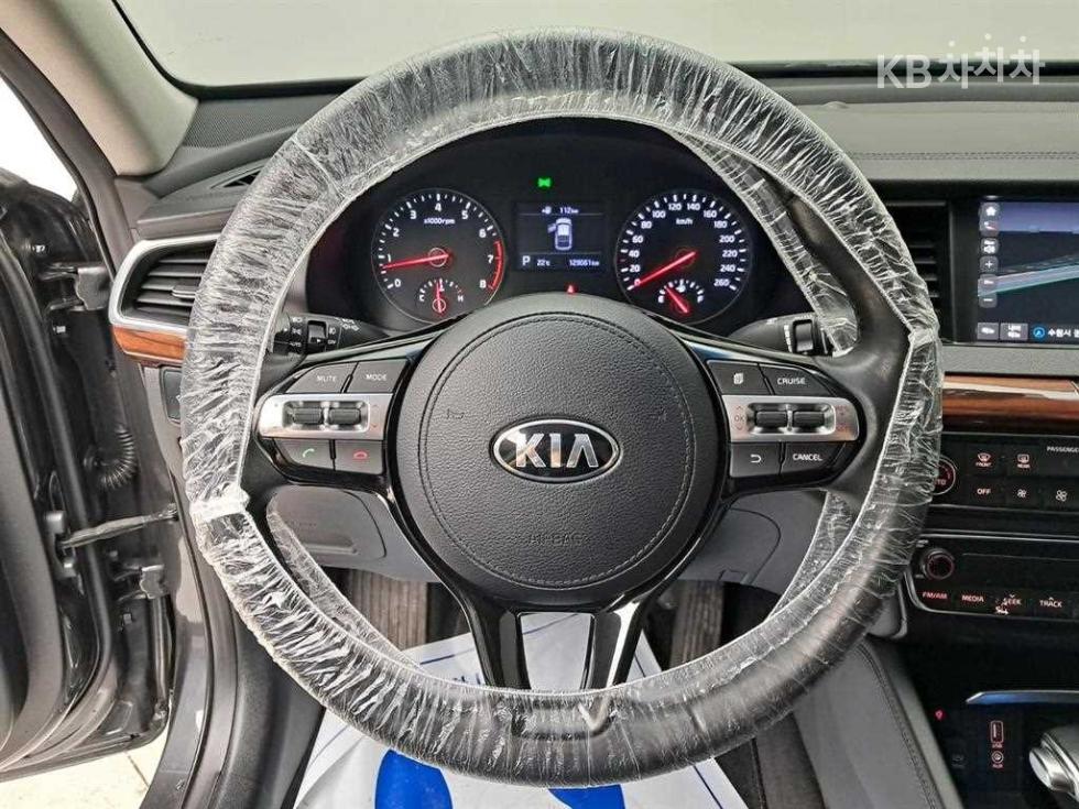 Kia K7 — miniaturë 8