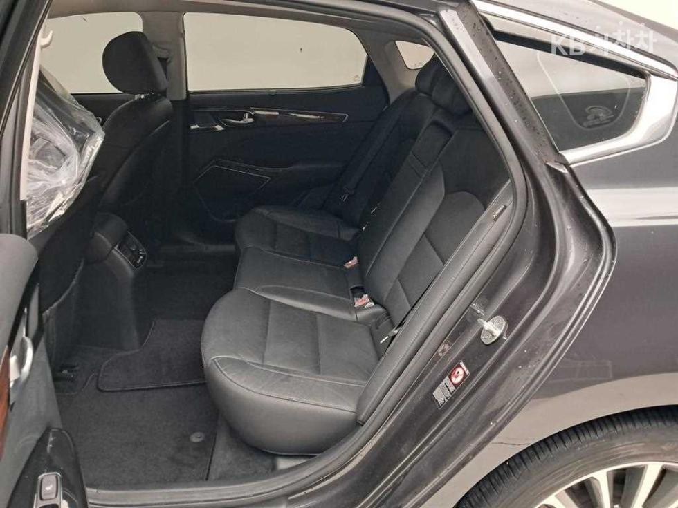 Kia K7 — miniaturë 12