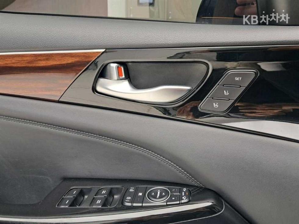 Kia K7 — miniaturë 13