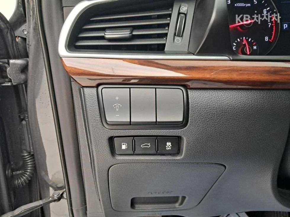 Kia K7 — miniaturë 14