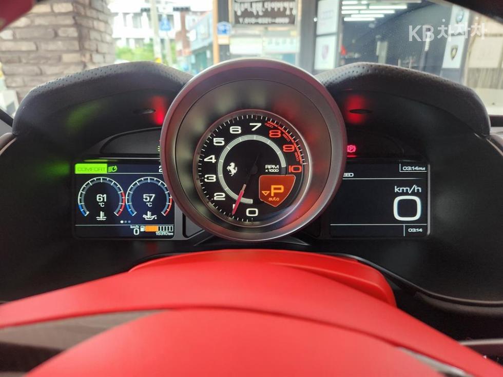 Ferrari Portofino — miniaturë 7