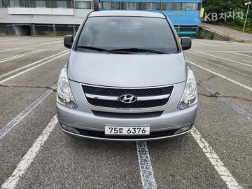 Hyundai Starex 11인승 왜건 CVX — foto 1