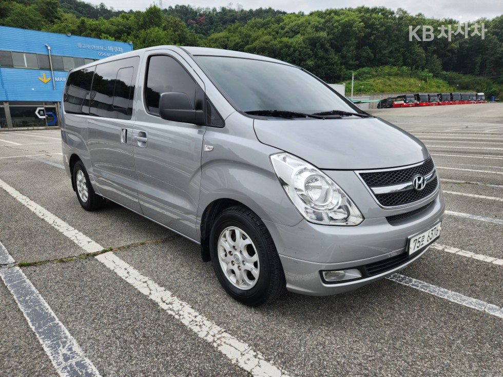 Hyundai Starex — miniaturë 3