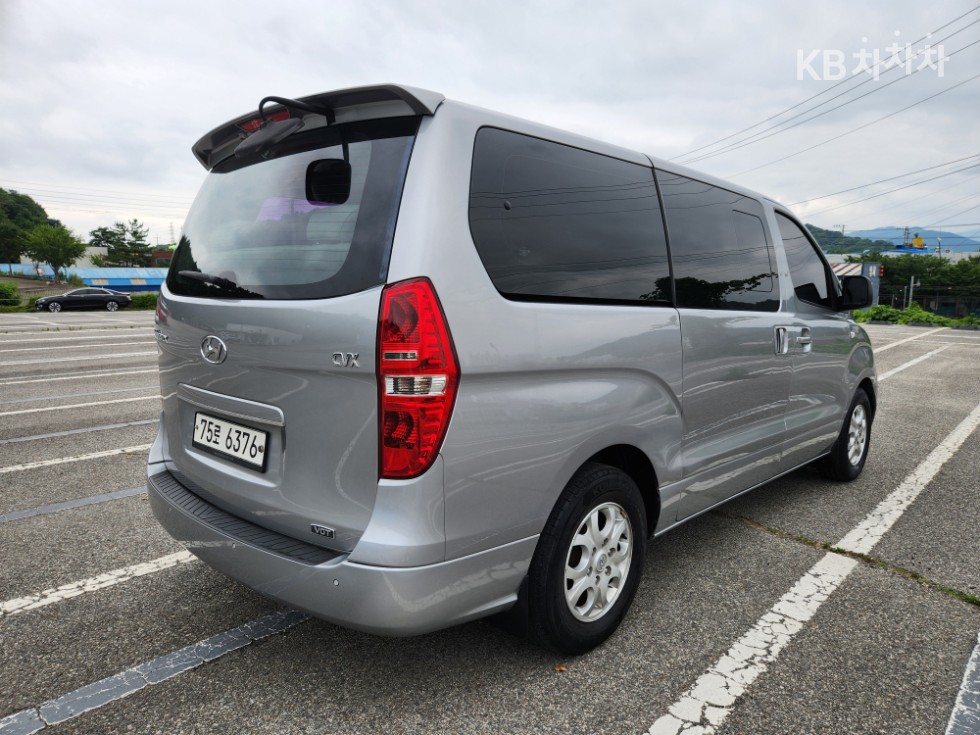 Hyundai Starex — miniaturë 5
