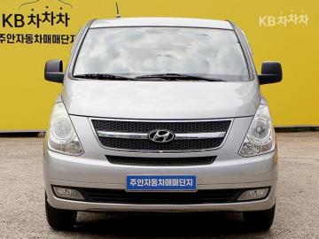 Hyundai Starex 3인승 밴 CVX — foto 1