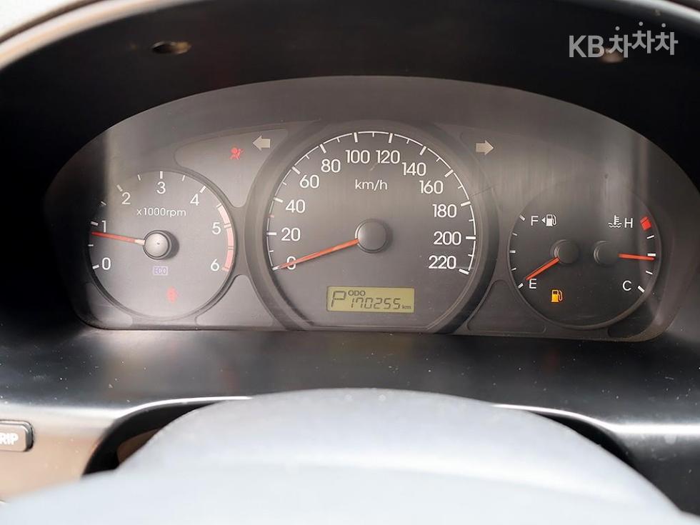 Hyundai Starex — miniaturë 6