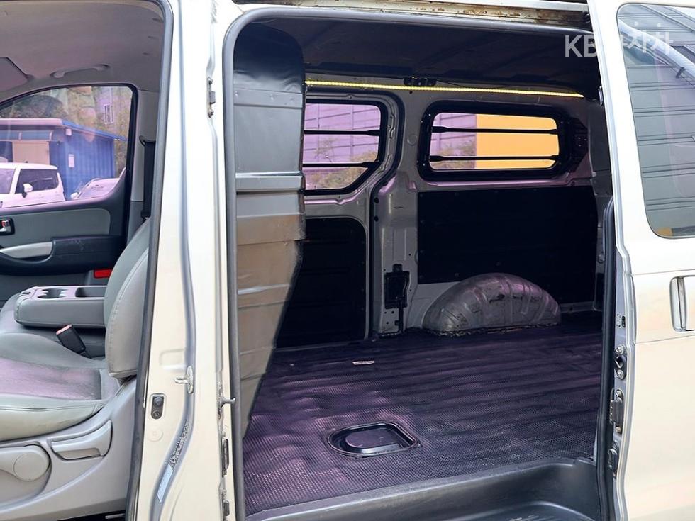 Hyundai Starex — miniaturë 15