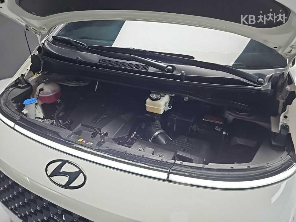 Hyundai Staria — miniaturë 5