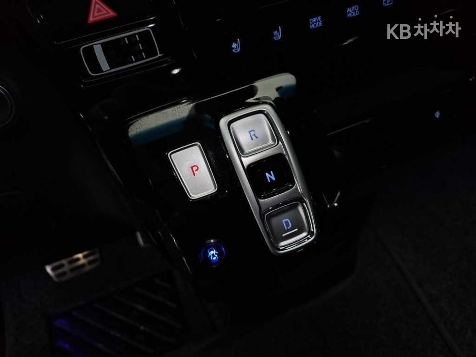 Hyundai Staria — miniaturë 8