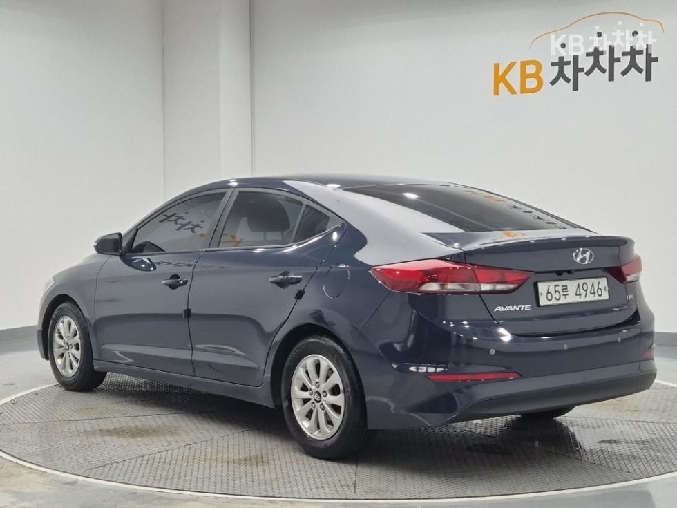 Hyundai Avante — miniaturë 2