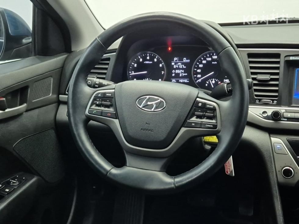 Hyundai Avante — miniaturë 9