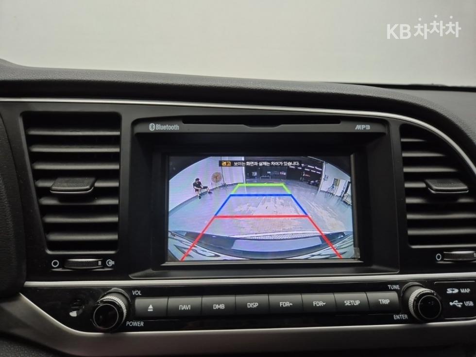 Hyundai Avante — miniaturë 14