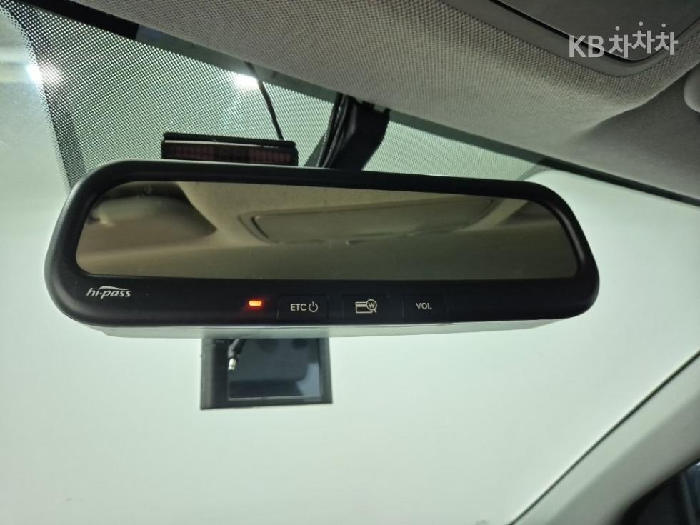 Hyundai Avante — miniaturë 16