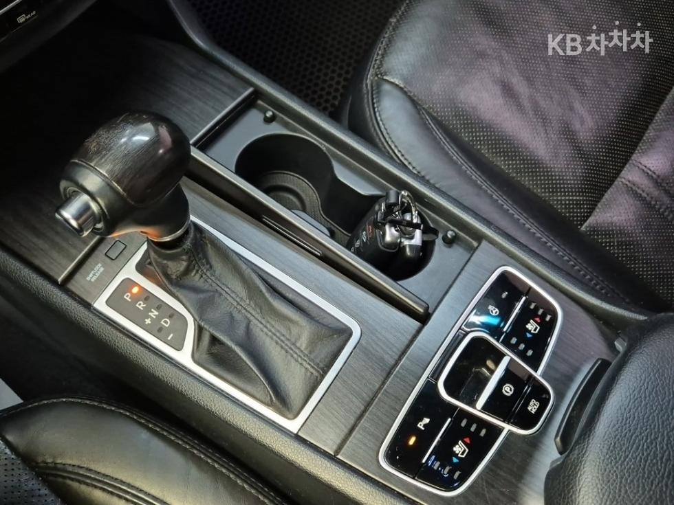 Kia K7 — miniaturë 8