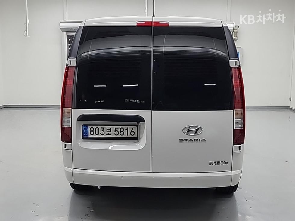 Hyundai Staria — miniaturë 3