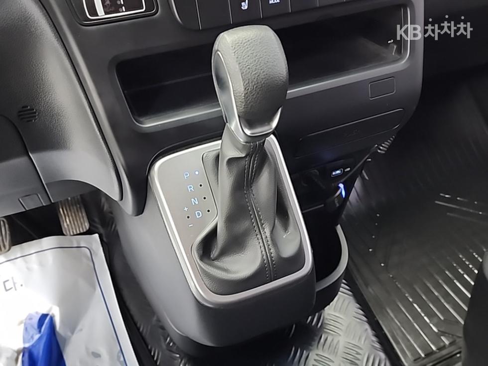 Hyundai Staria — miniaturë 8