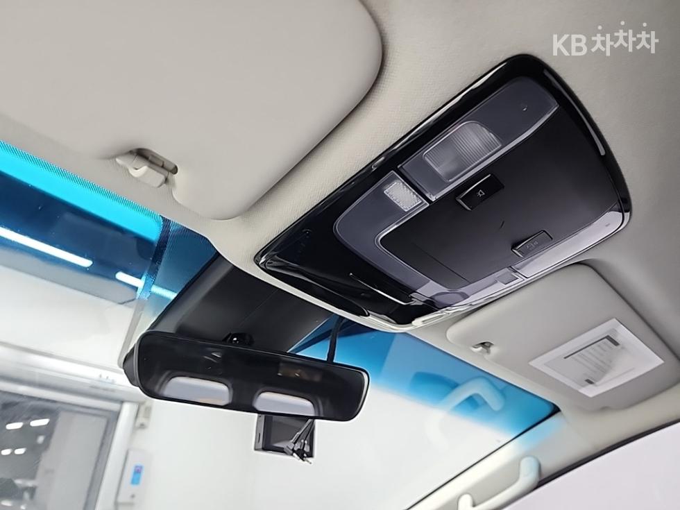 Hyundai Staria — miniaturë 15