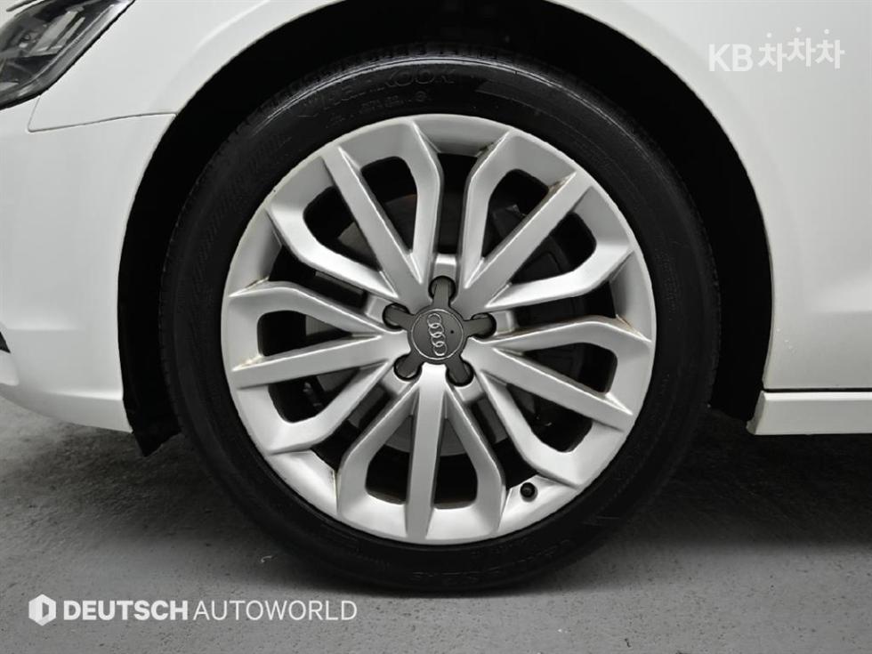 Audi A6 — miniaturë 5