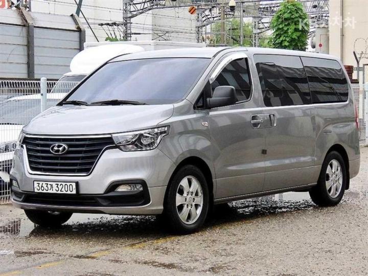 Hyundai Starex urban 9  seats  premium — foto 1