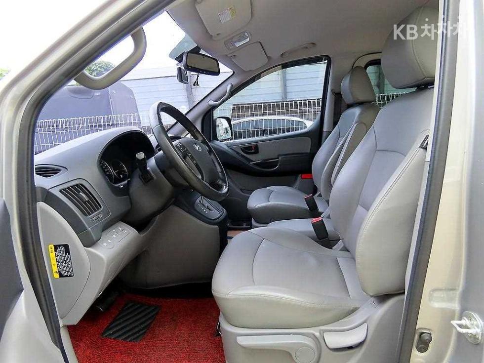 Hyundai Starex — miniaturë 5