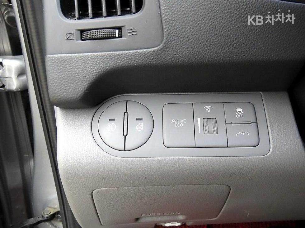 Hyundai Starex — miniaturë 12