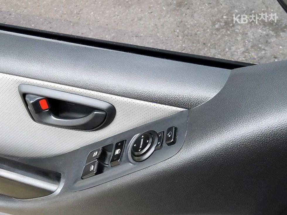 Hyundai Starex — miniaturë 13