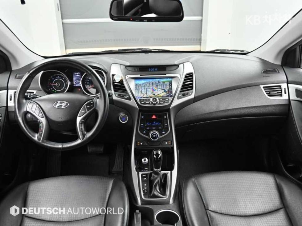 Hyundai Avante — miniaturë 7