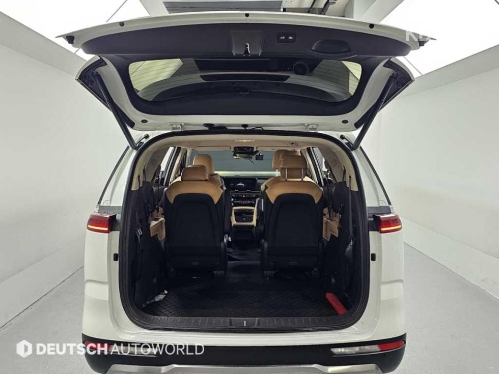 Kia Carnival — miniaturë 19